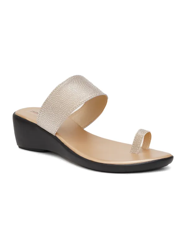 Print_Strap_Angutha_Wedge_Heels_(Gold)