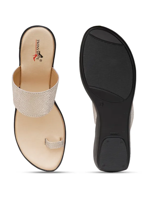 Print_Strap_Angutha_Wedge_Heels_(Gold)