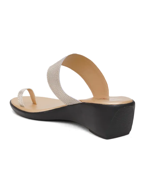 Print_Strap_Angutha_Wedge_Heels_(Gold)