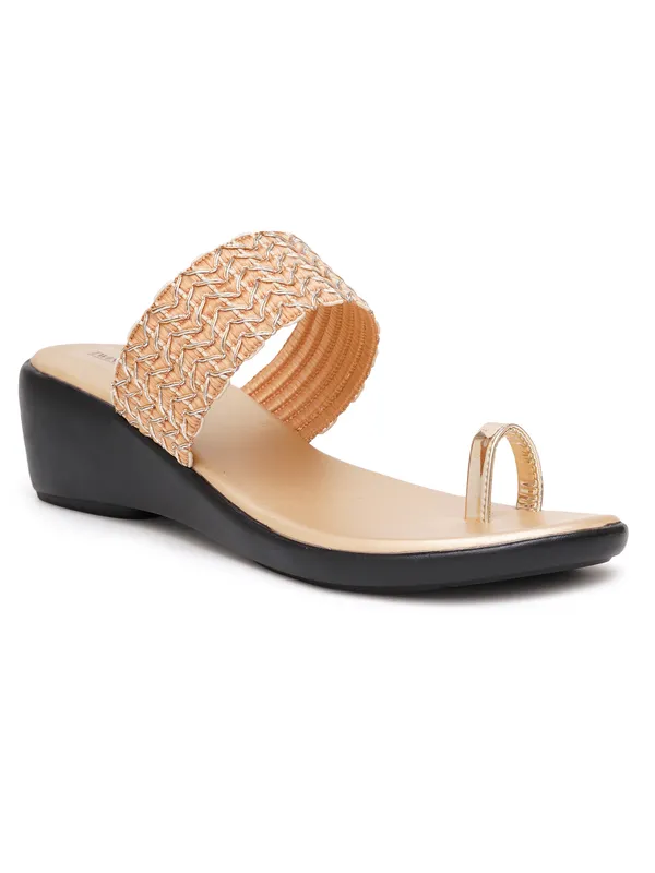 Stylish_Embellished_Ethnic_Angutha_Wedge_Heels_(Gold)