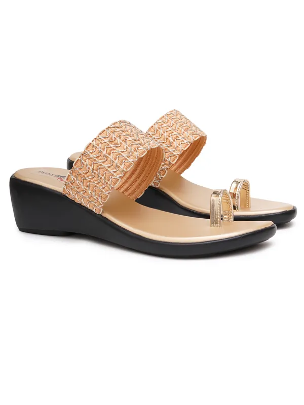 Stylish_Embellished_Ethnic_Angutha_Wedge_Heels_(Gold)