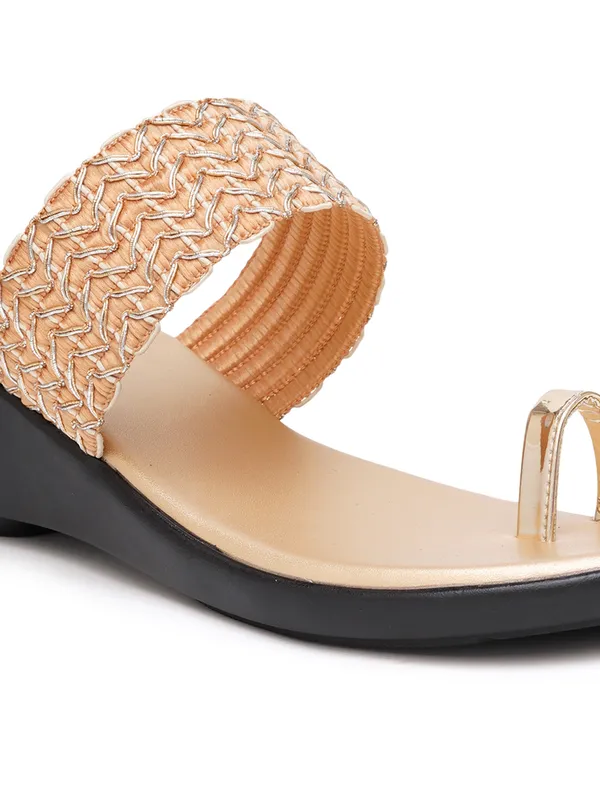 Stylish_Embellished_Ethnic_Angutha_Wedge_Heels_(Gold)