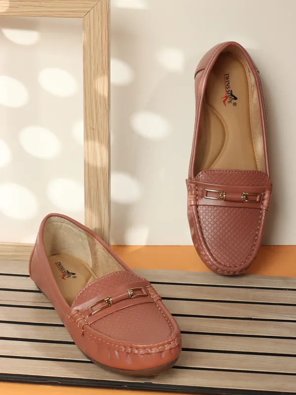 Casual_Dailywear_Soft_Buckle_Loafers_(Peach)
