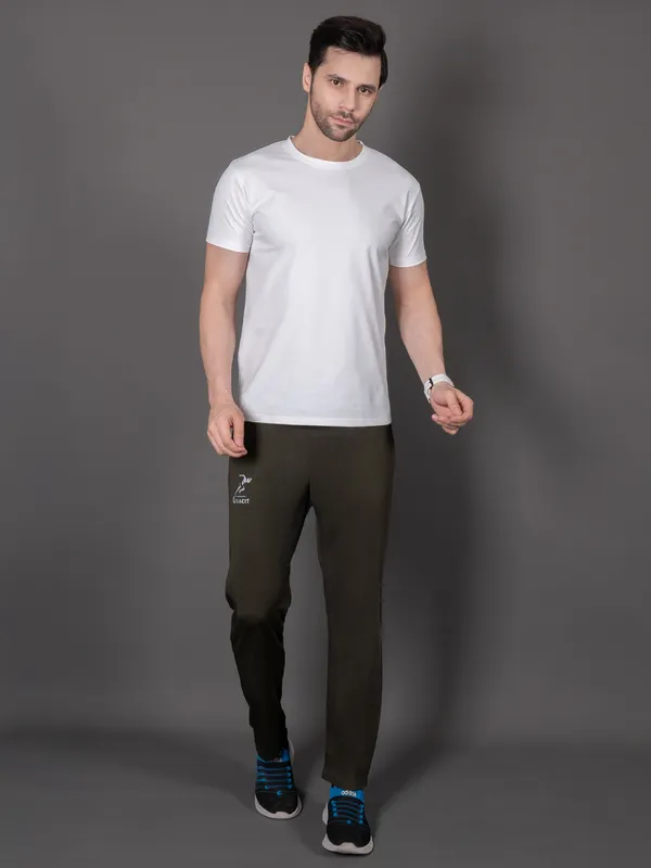 Olive_4_Way_Lycra_Joggers_For_Men
