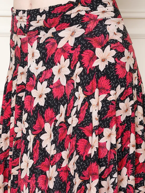 Multi_Color_Polyester_Lycra_Skirt_For_Women