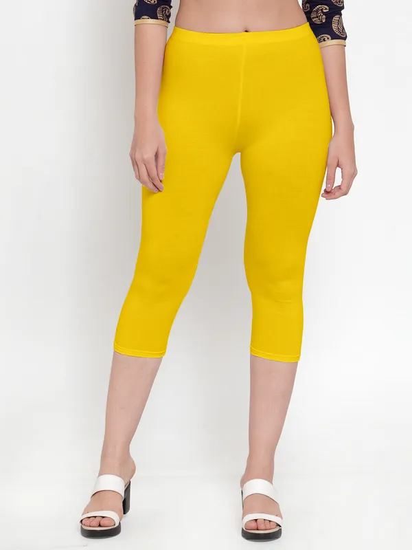 Yellow_Cotton_Lycra_Capri_For_Women