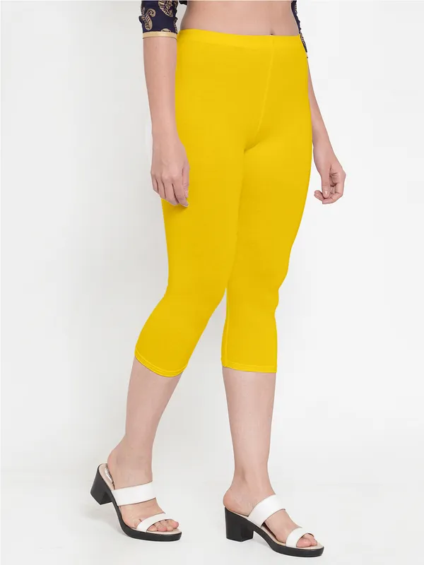 Yellow_Cotton_Lycra_Capri_For_Women