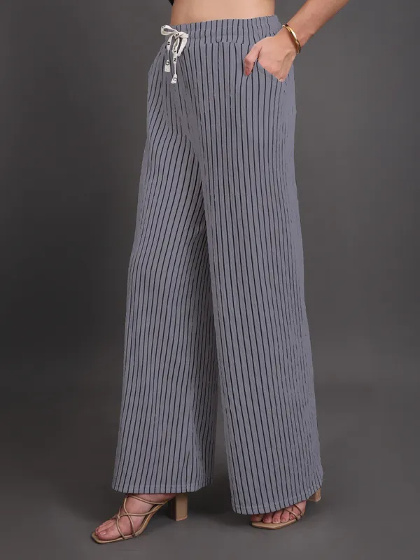 Grey_Popcorn_Crepe_Style_Texture_Palazzo_For_Women
