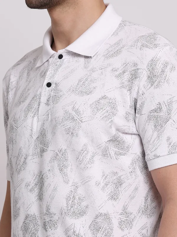 White_Cotton_T-Shirt_For_Men