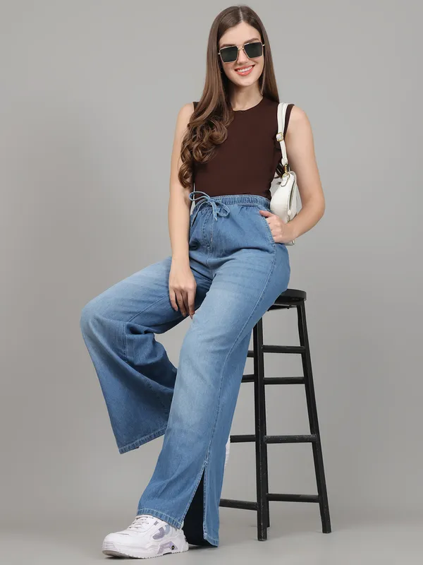 Brown_Crop_Tops_Having_sleeveless,_Cotton_Fabric,_Slip_on_closure_and_Round_Neck