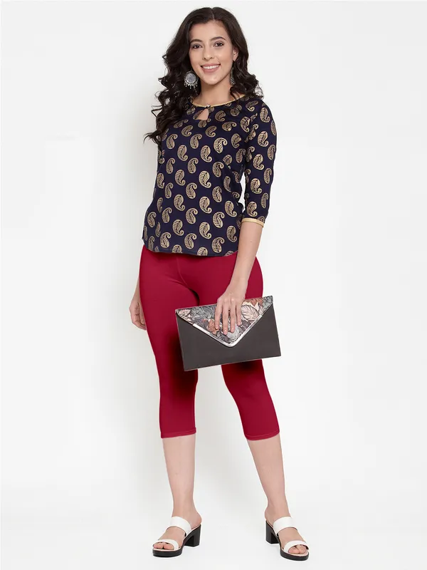 Maroon_Cotton_Lycra_Capri_For_Women