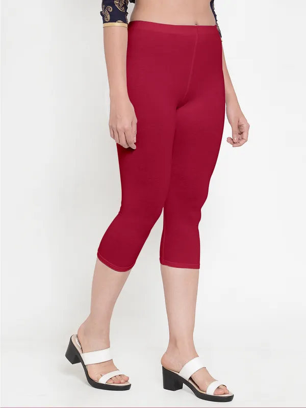 Maroon_Cotton_Lycra_Capri_For_Women