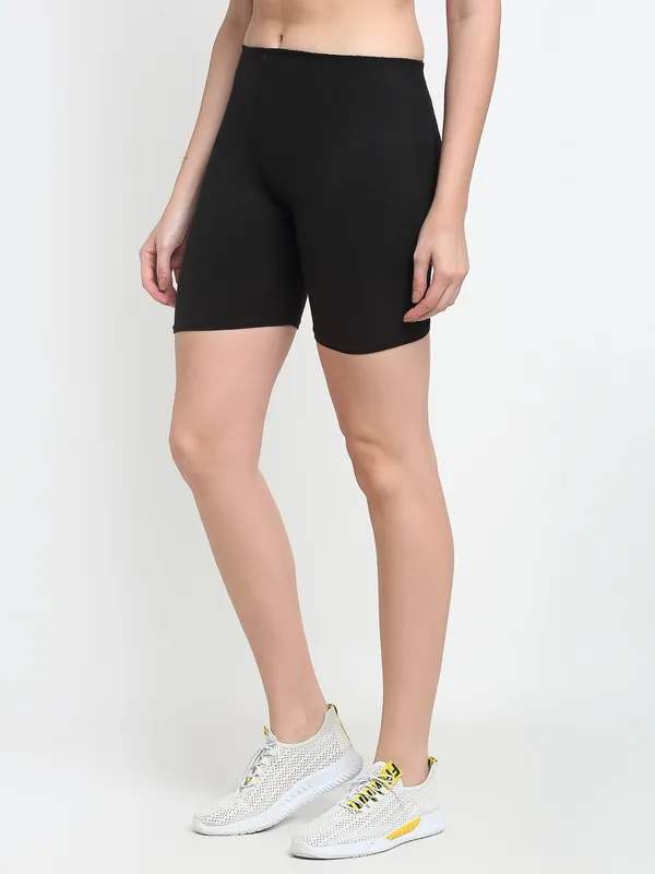 Black_Cotton_Shorts_For_Women
