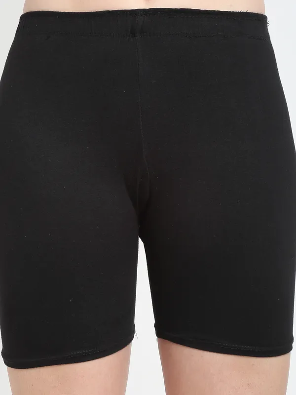 Black_Cotton_Shorts_For_Women