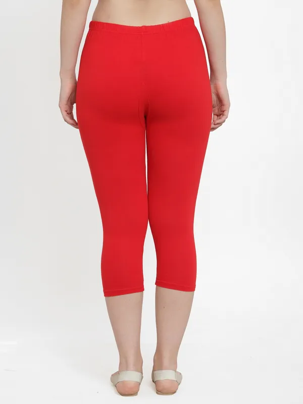 Red_Cotton_Lycra_Capri_For_Women