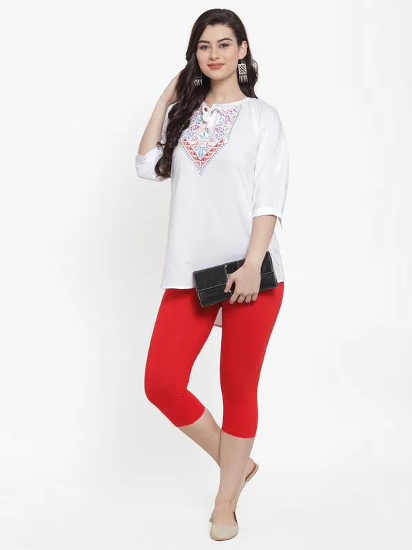 Red_Cotton_Lycra_Capri_For_Women