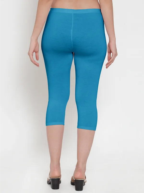 Turquoise_Blue_Cotton_Lycra_Capri_For_Women