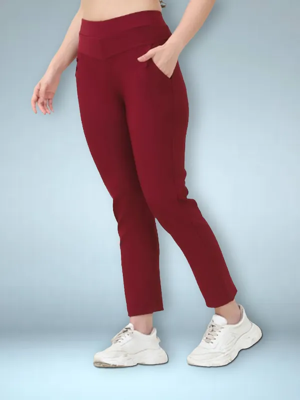 Maroon_Lycra_Polyester_Spandex_Jegging_For_Women