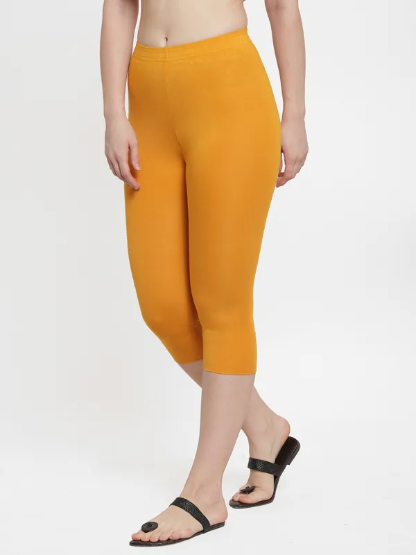 Gold_Cotton_Lycra_Capri_For_Women