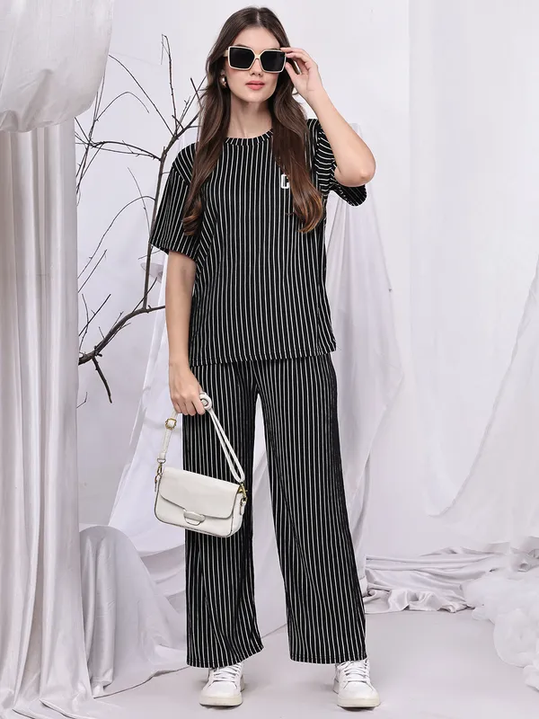 Black_Popcorn_Top_For_Women