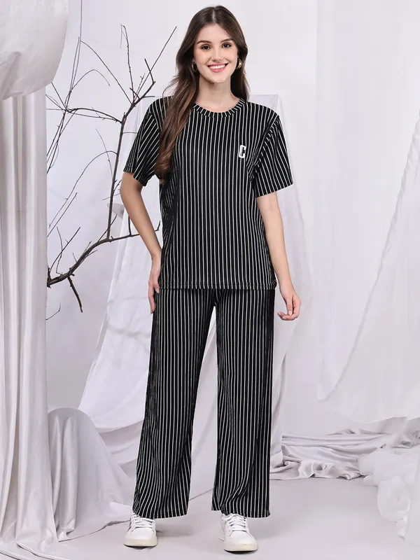 Black_Popcorn_Top_For_Women