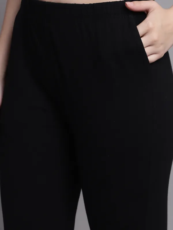 Black_Cotton_Lycra_Legging_For_Women