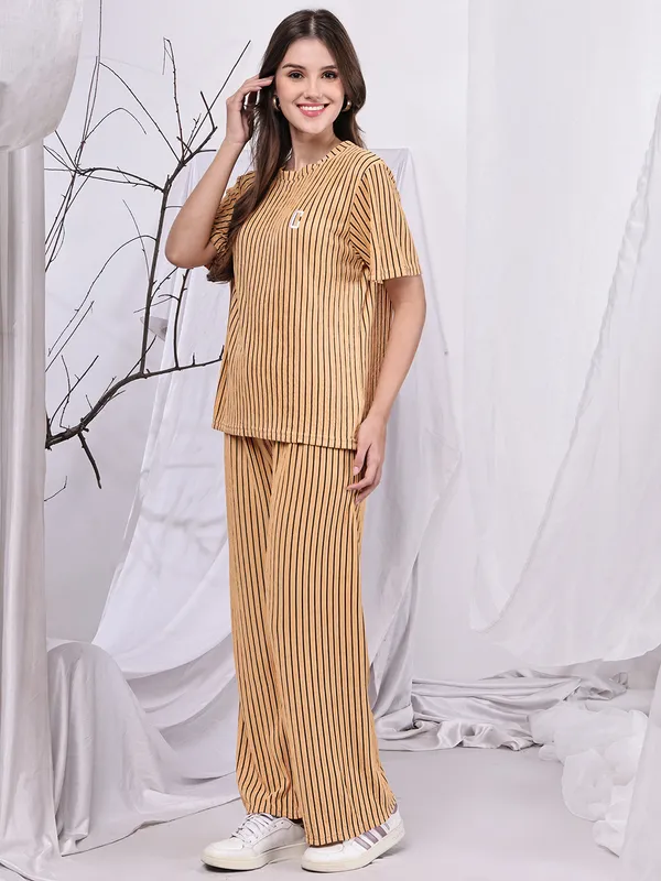 Beige_Popcorn_Top_For_Women