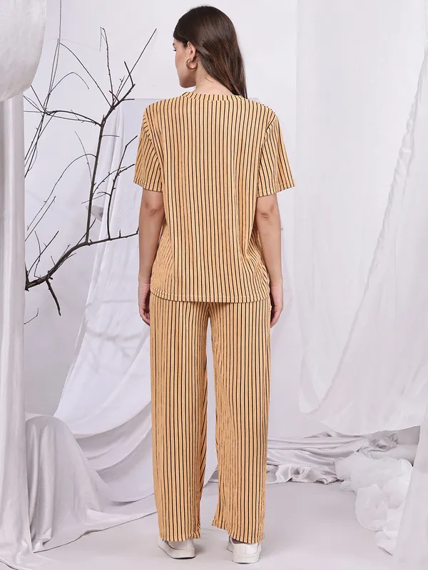 Beige_Popcorn_Top_For_Women