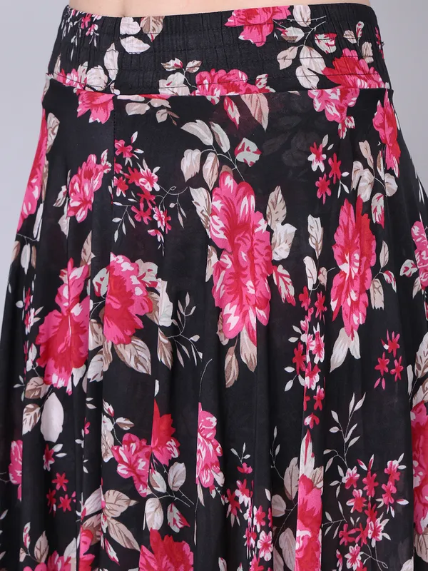 Multi_Color_Polyester_Lycra_Skirt_For_Women