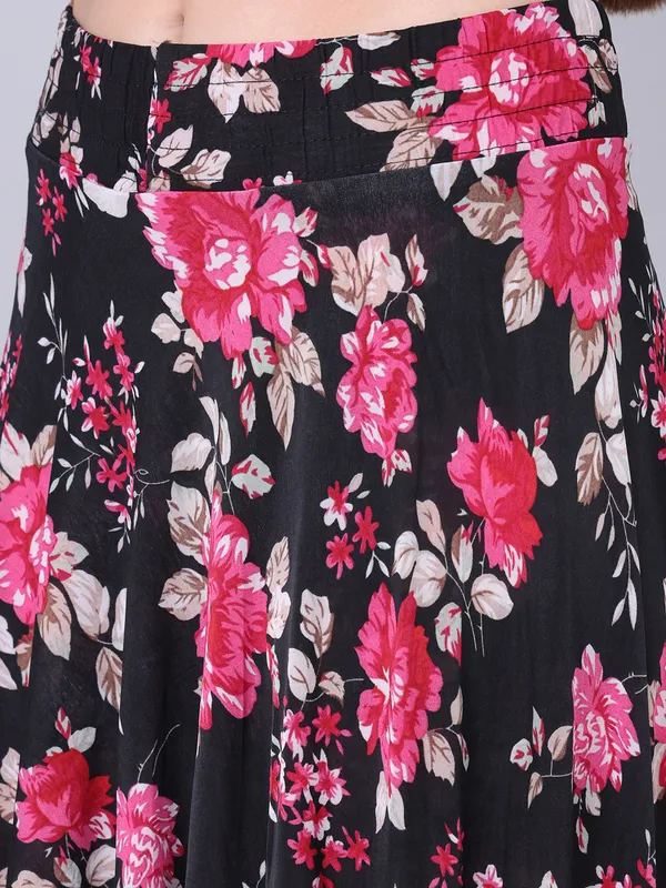 Multi_Color_Polyester_Lycra_Skirt_For_Women