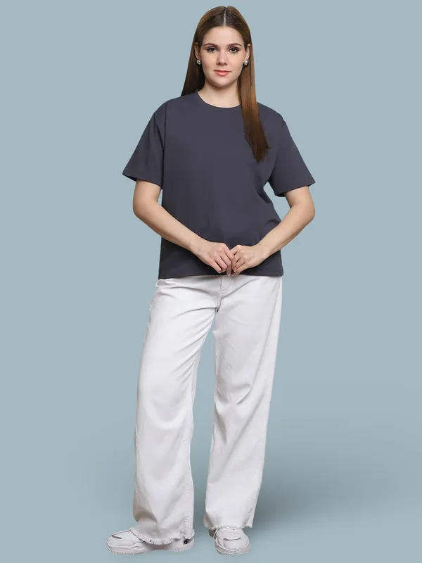 Grey_Cotton_T-Shirt_For_Women