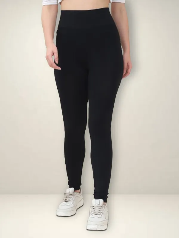 Black_75%_Nylon_&_25%_Spandex_Legging_For_Women