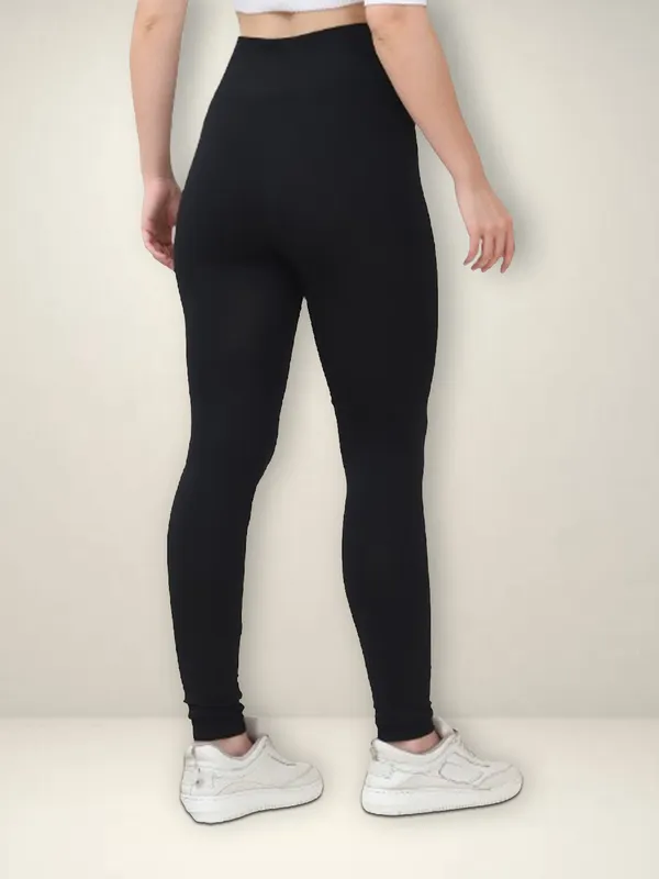 Black_75%_Nylon_&_25%_Spandex_Legging_For_Women
