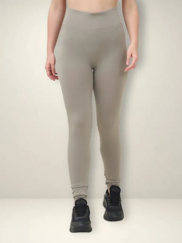 Pista_Green_75%_Nylon_&_25%_Spandex_Legging_For_Women