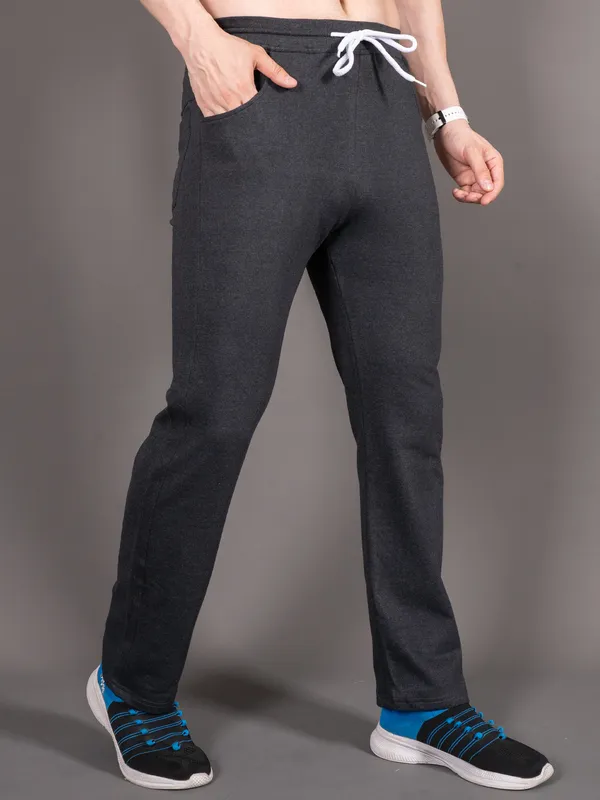 Black_Cotton_Joggers_For_Men