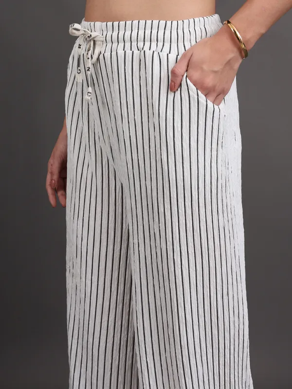White_Popcorn_Crepe_Style_Texture_Palazzo_For_Women