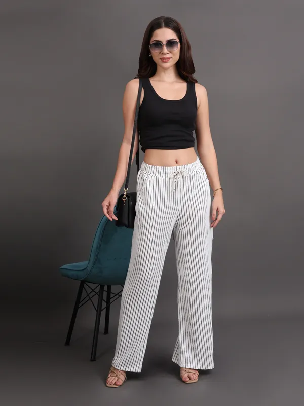 White_Popcorn_Crepe_Style_Texture_Palazzo_For_Women