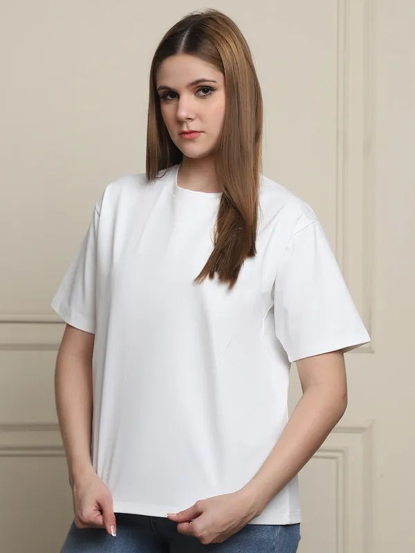 White_Cotton_T-Shirt_For_Women