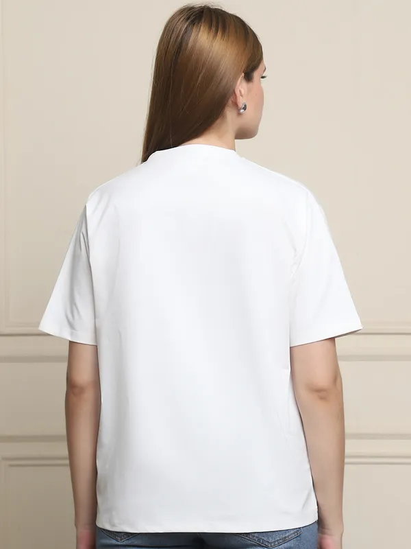 White_Cotton_T-Shirt_For_Women