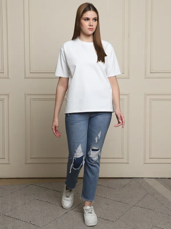 White_Cotton_T-Shirt_For_Women