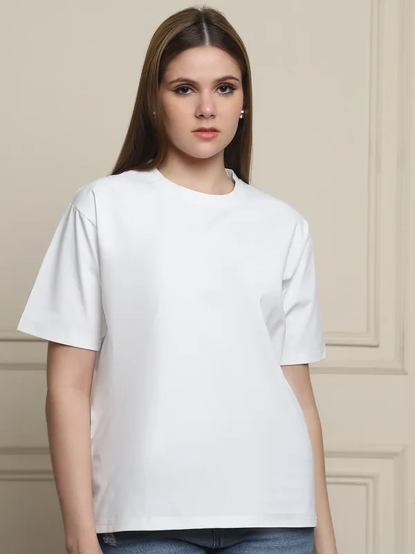 White_Cotton_T-Shirt_For_Women