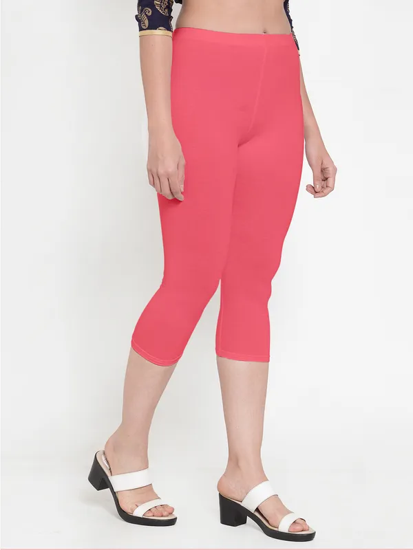Peach_Cotton_Lycra_Capri_For_Women