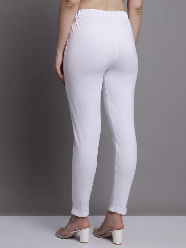 White_Cotton_Lycra_Legging_For_Women