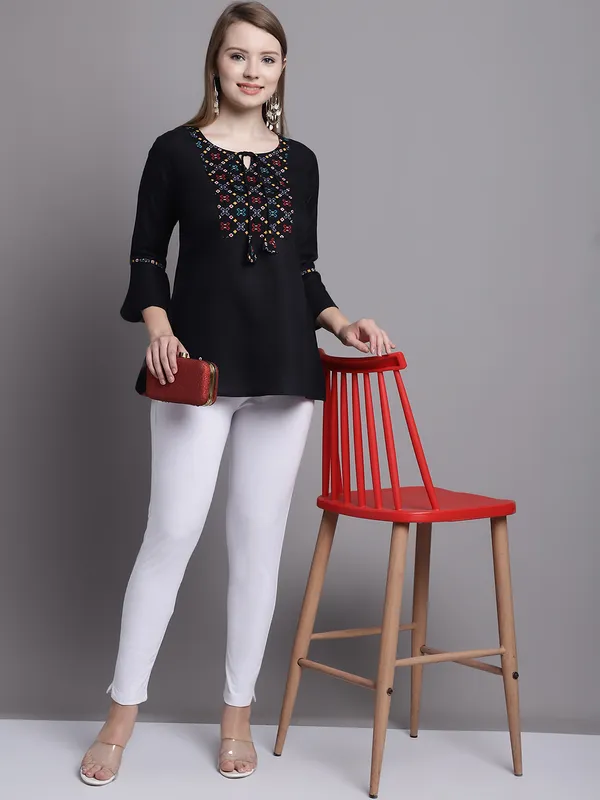 White_Cotton_Lycra_Legging_For_Women