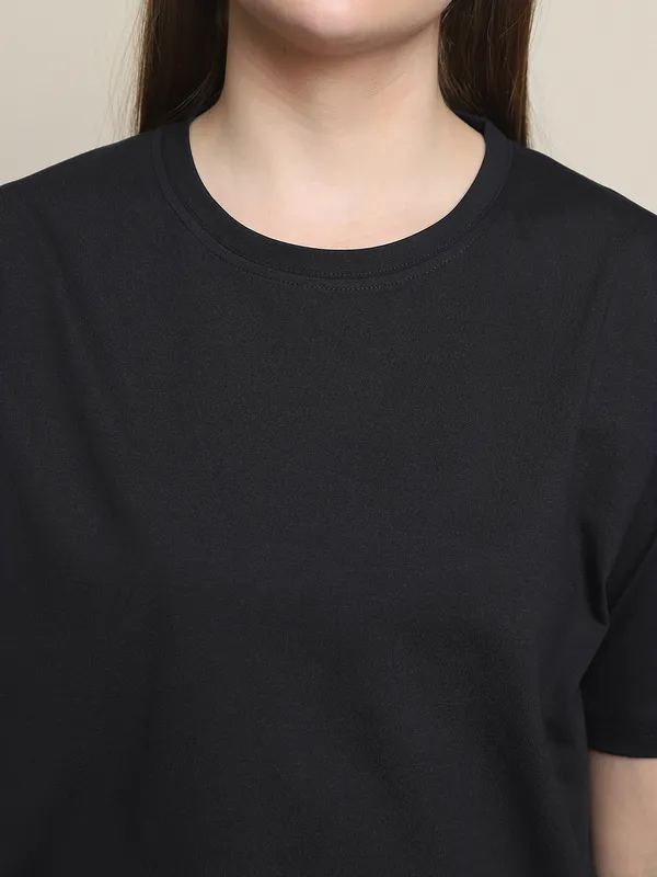 Black_Cotton_T-Shirt_For_Women