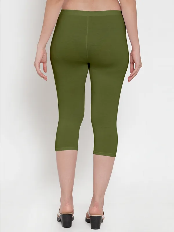 Olive_Cotton_Lycra_Capri_For_Women