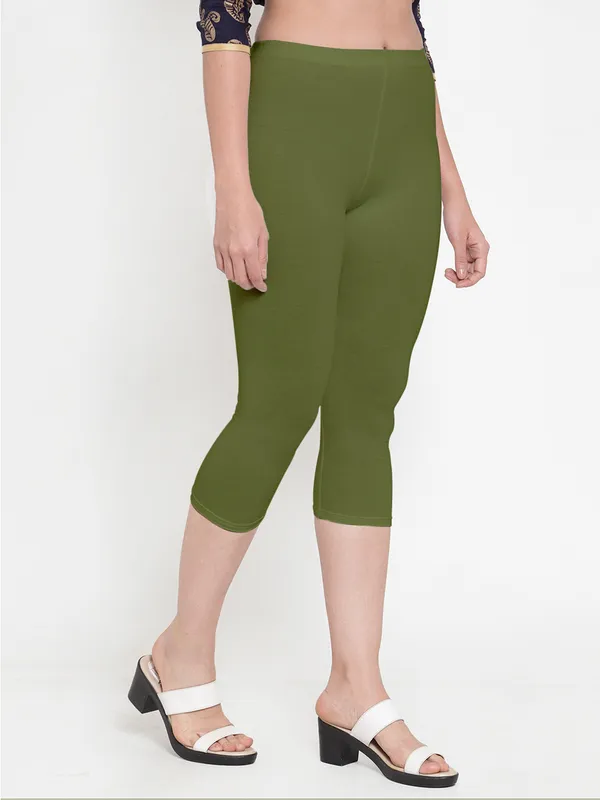 Olive_Cotton_Lycra_Capri_For_Women