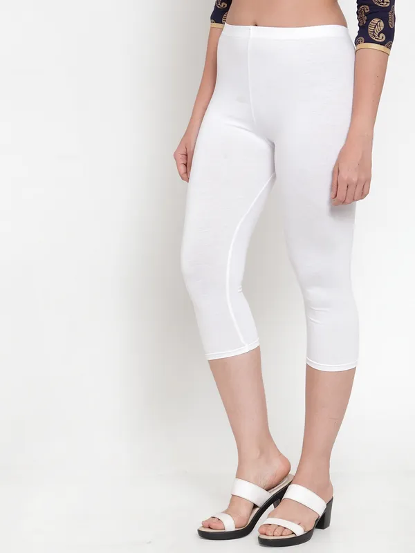 White_Cotton_Lycra_Capri_For_Women