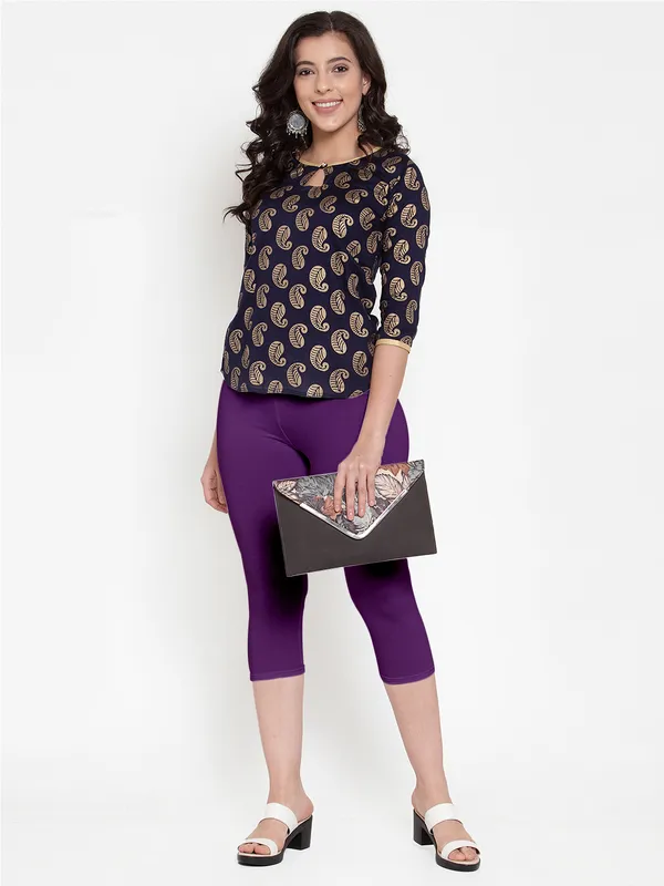 Purple_Cotton_Lycra_Capri_For_Women