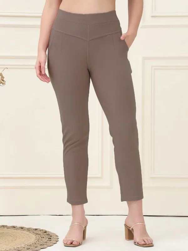 Brown_Lycra_Polyester_Spandex_Jegging_For_Women